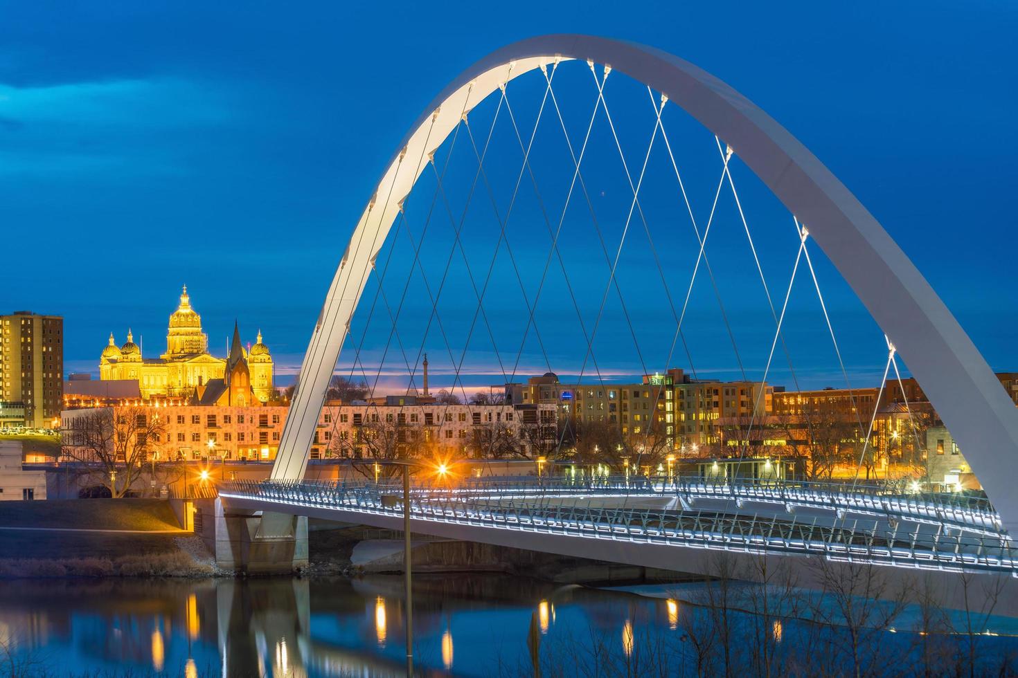 des moines iowa skyline in de VS. foto