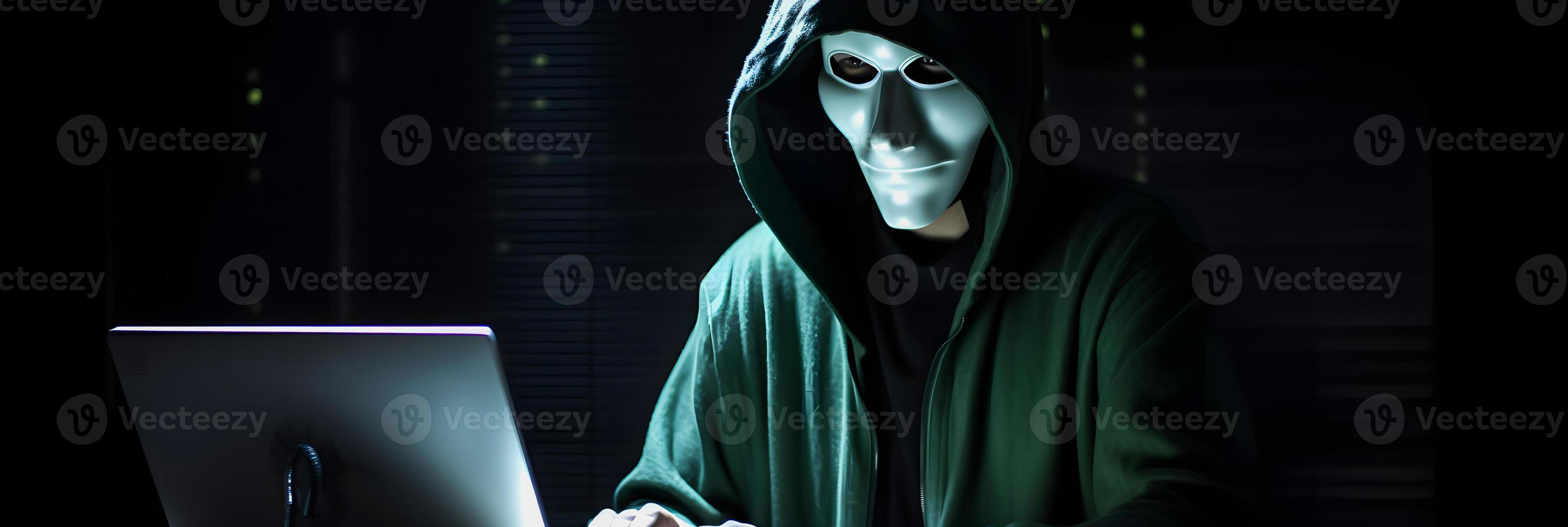 onthulling de raadselachtig wereld van cybercriminaliteit. een wit gemaskeerd hacker's voorkant visie temidden van donker kap en groen Matrix code achtergrond foto