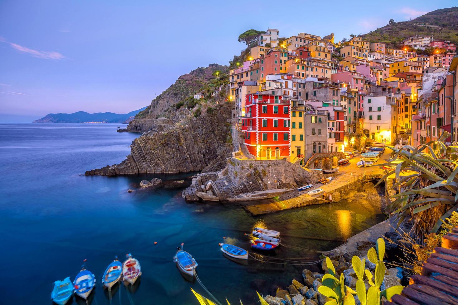 Riomaggiore, de eerste stad van de Cique Terre in Ligurië, Italië foto