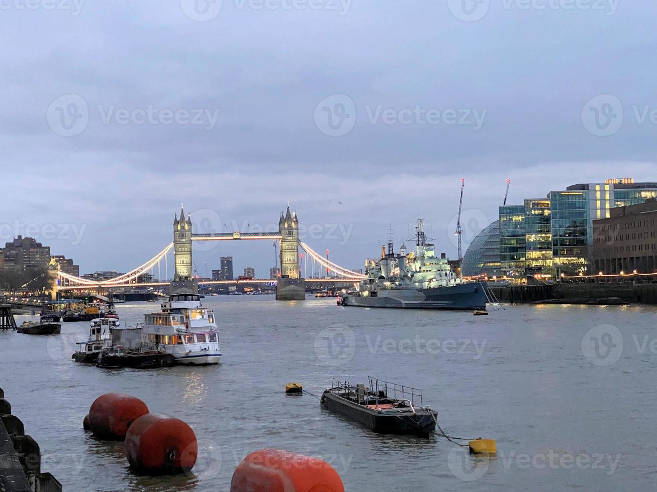 uitzicht op de rivier de Theems in londen foto