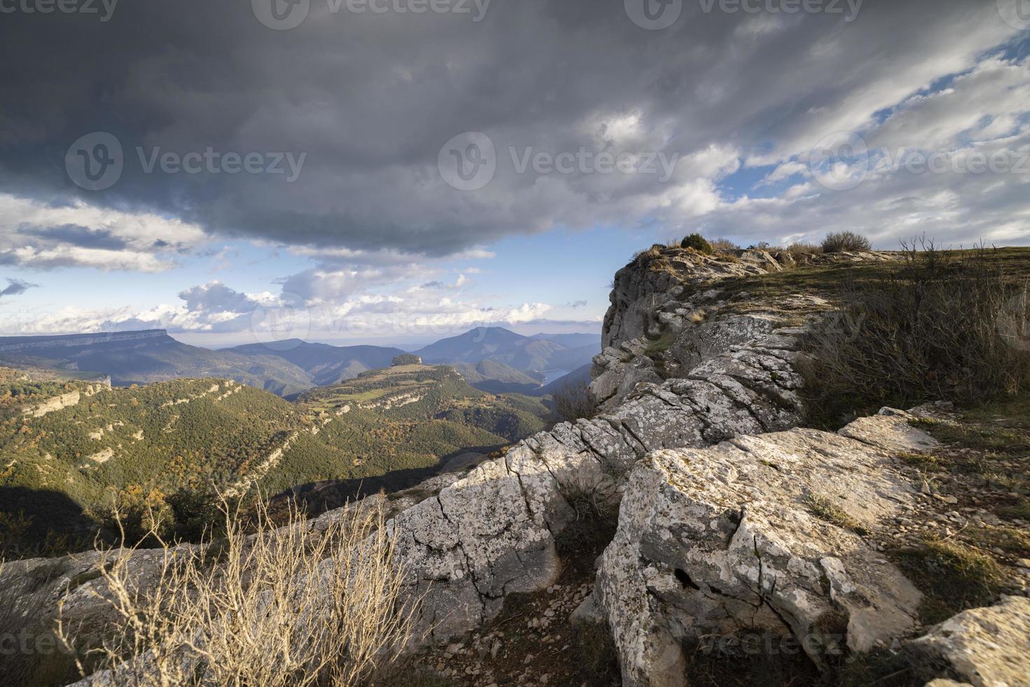 de mooi tavartet berg landschap, Catalonië, Spanje foto
