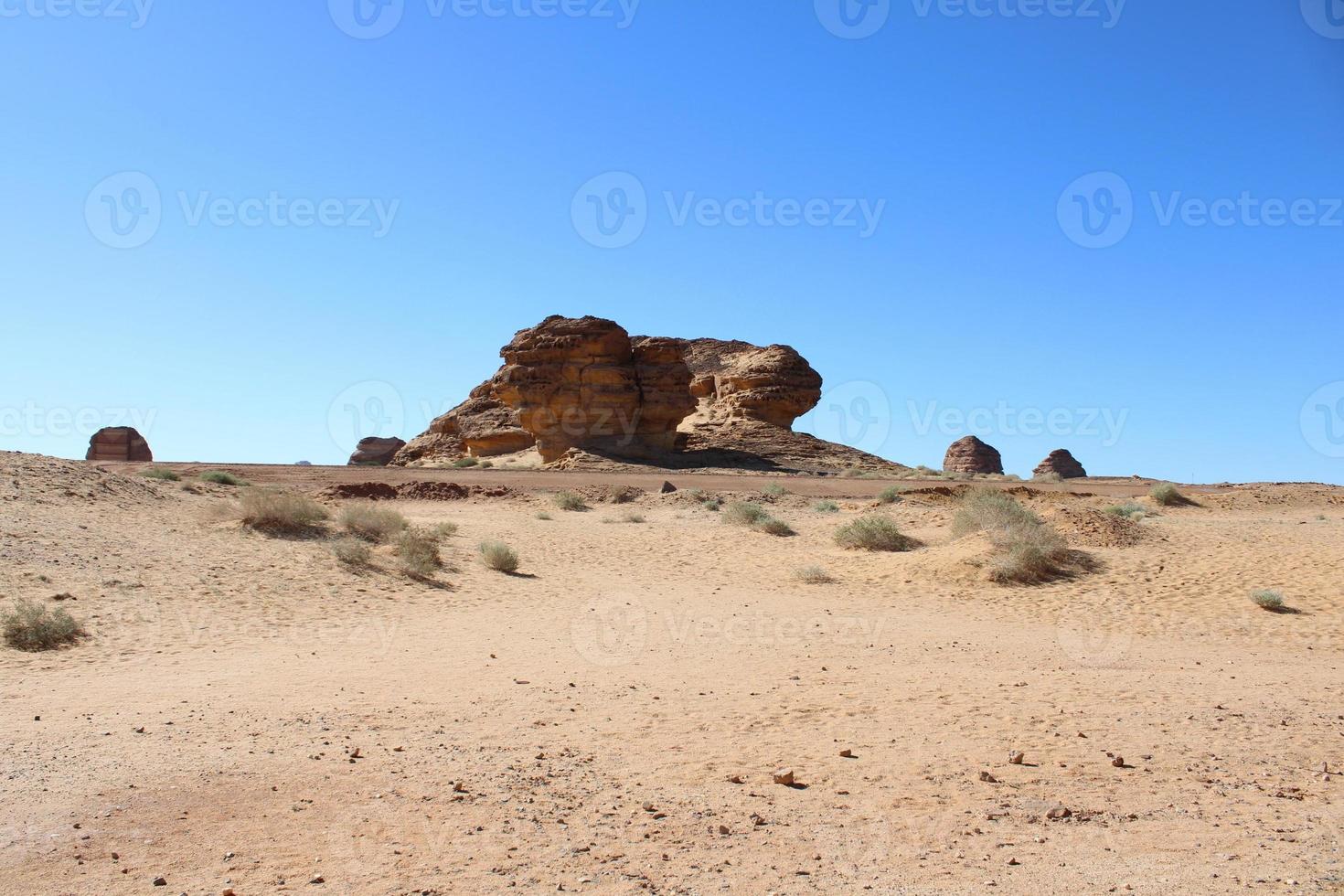 mooi dag visie van al hegra, madain saleh archeologisch plaats in al ula, saudi Arabië. foto