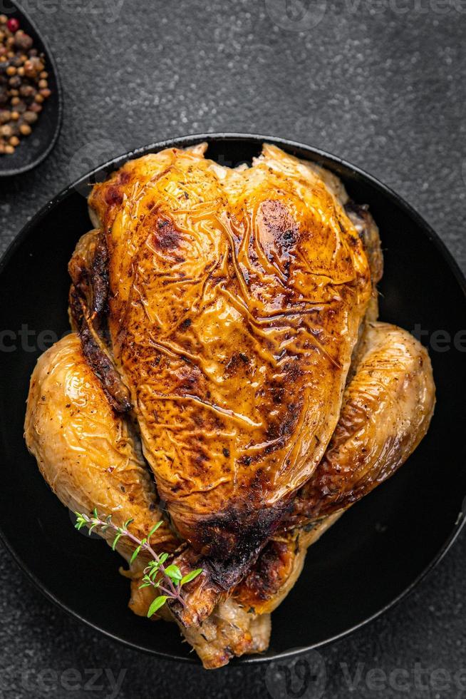 gebakken kip vlees gevogelte vers maaltijd voedsel tussendoortje Aan de tafel kopiëren ruimte voedsel achtergrond foto