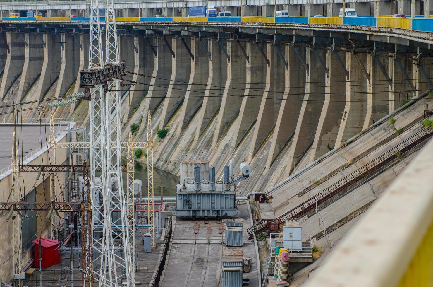 hydro-elektrische dam op de rivier de Dnjepr foto