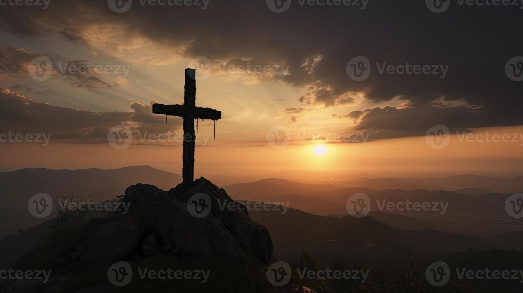 berg majesteit artistiek silhouet van kruisbeeld kruis tegen zonsondergang lucht foto