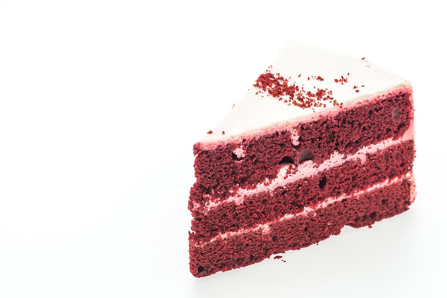 rood fluweel cake geïsoleerd op een witte achtergrond foto