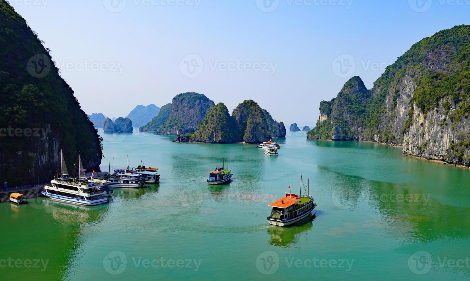 ha lang baai, een UNESCO plaats in Vietnam foto