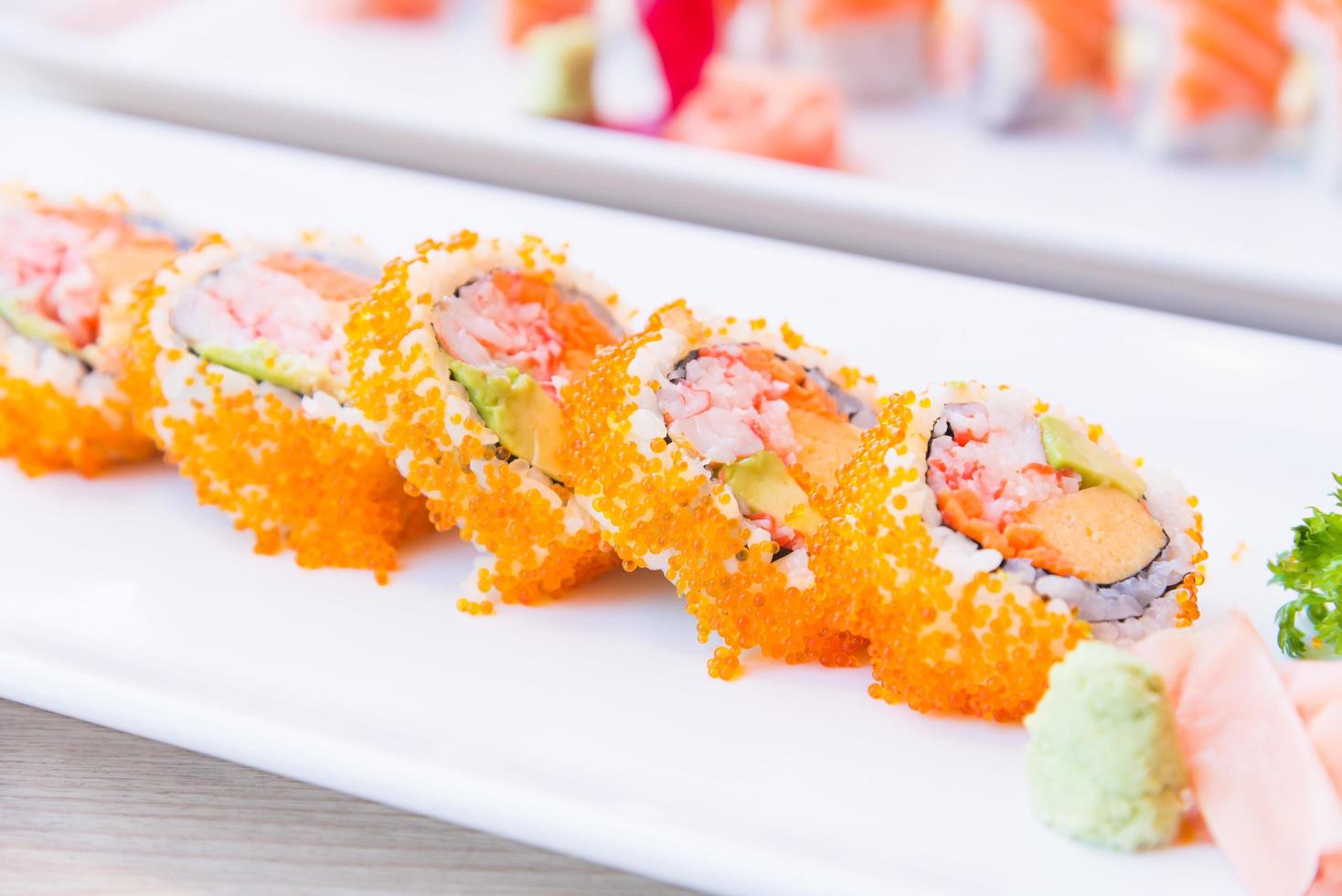 selectief aandachtspunt california roll maki sushi foto