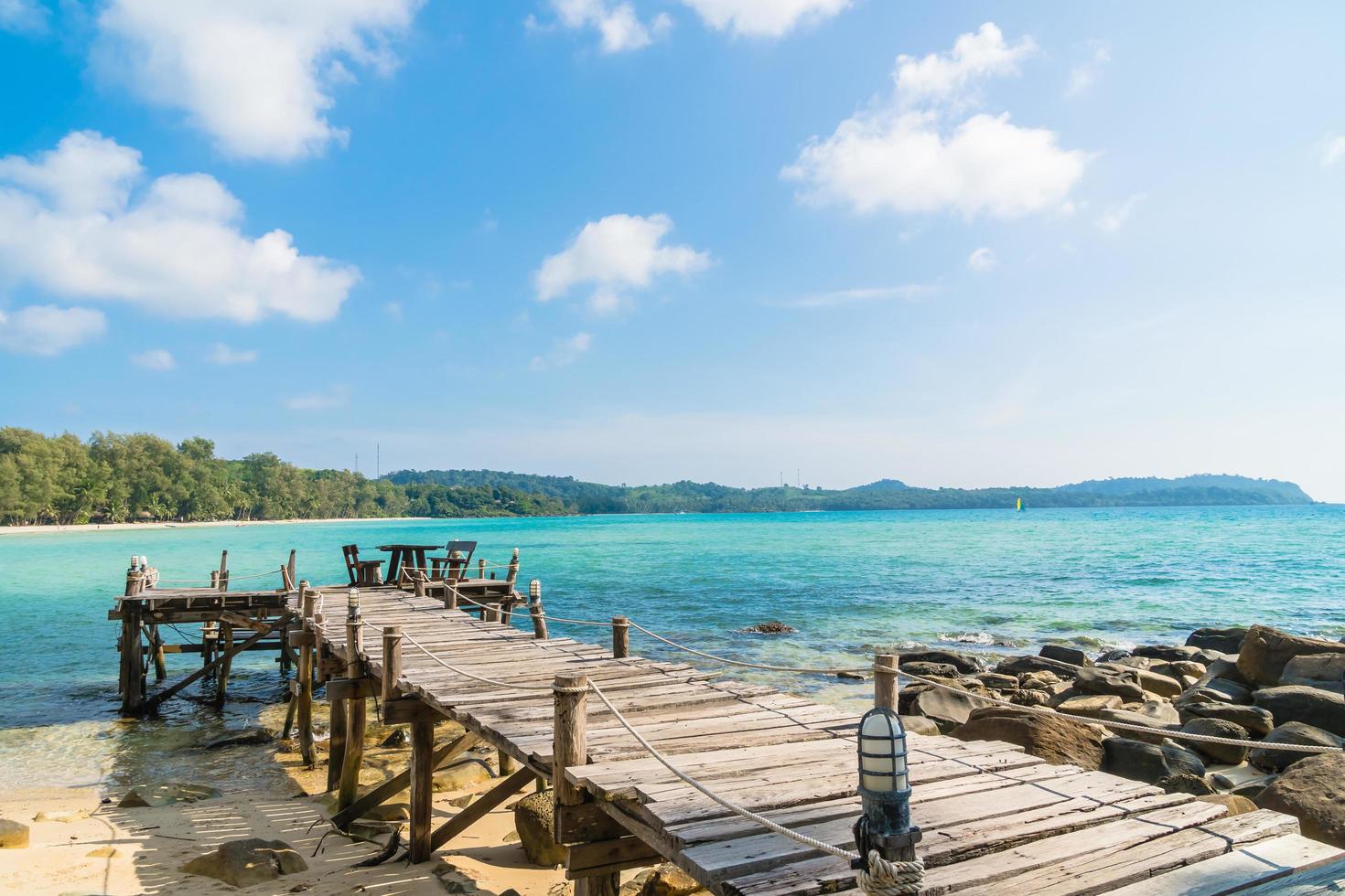 strand en zee in thailand foto