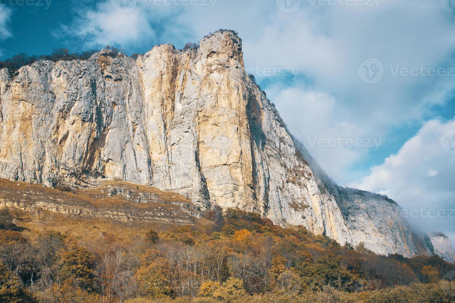 bergen natuur wolken reizen toerisme levensstijl vers lucht foto