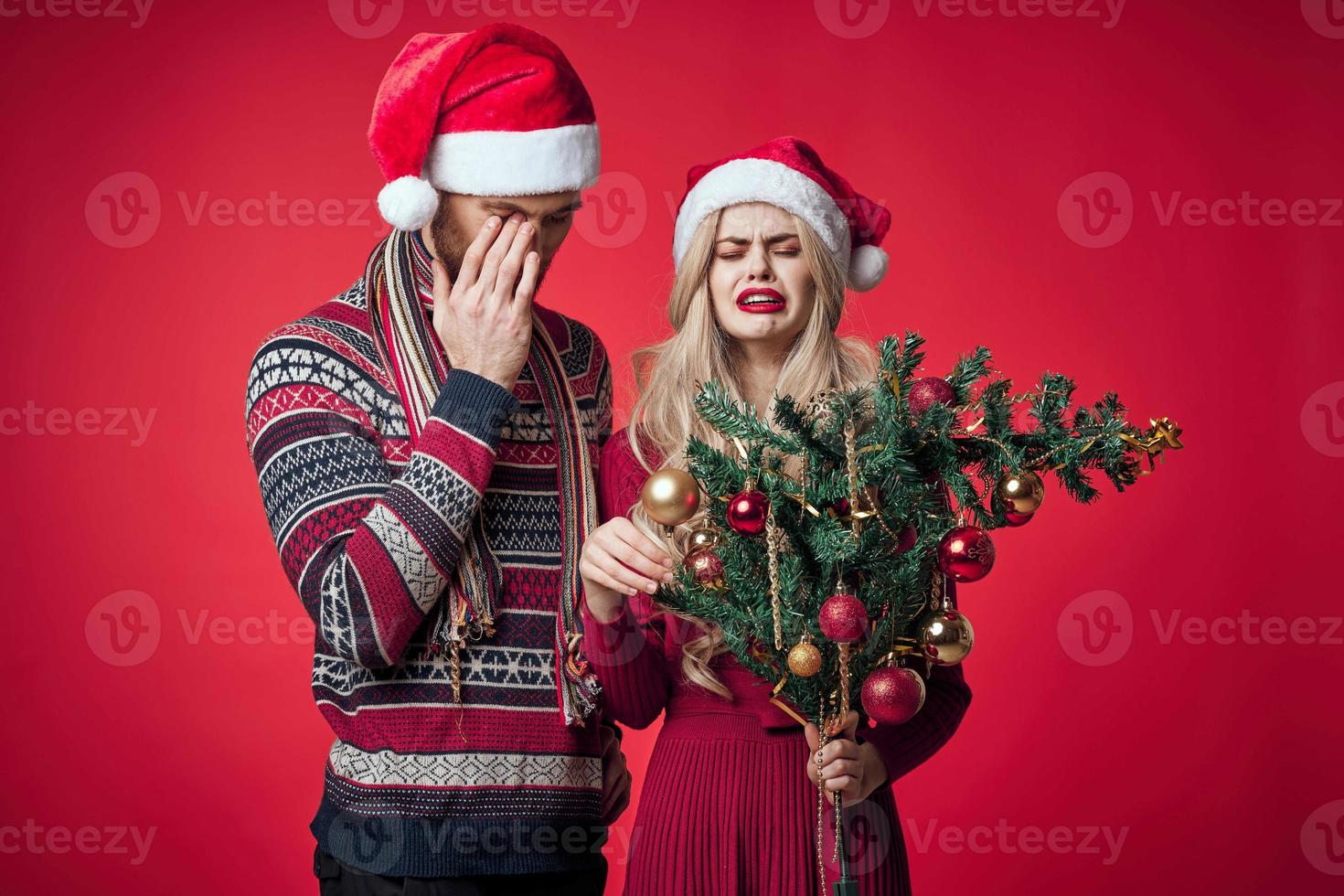 Mens en vrouw in nieuw jaar kleren vakantie decoratie romance foto