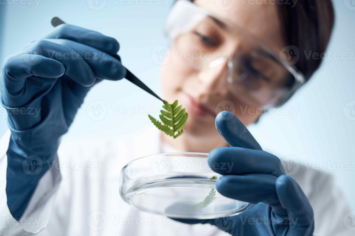 vrouw laboratorium assistent Onderzoek wetenschap geneeskunde biotechnologie foto