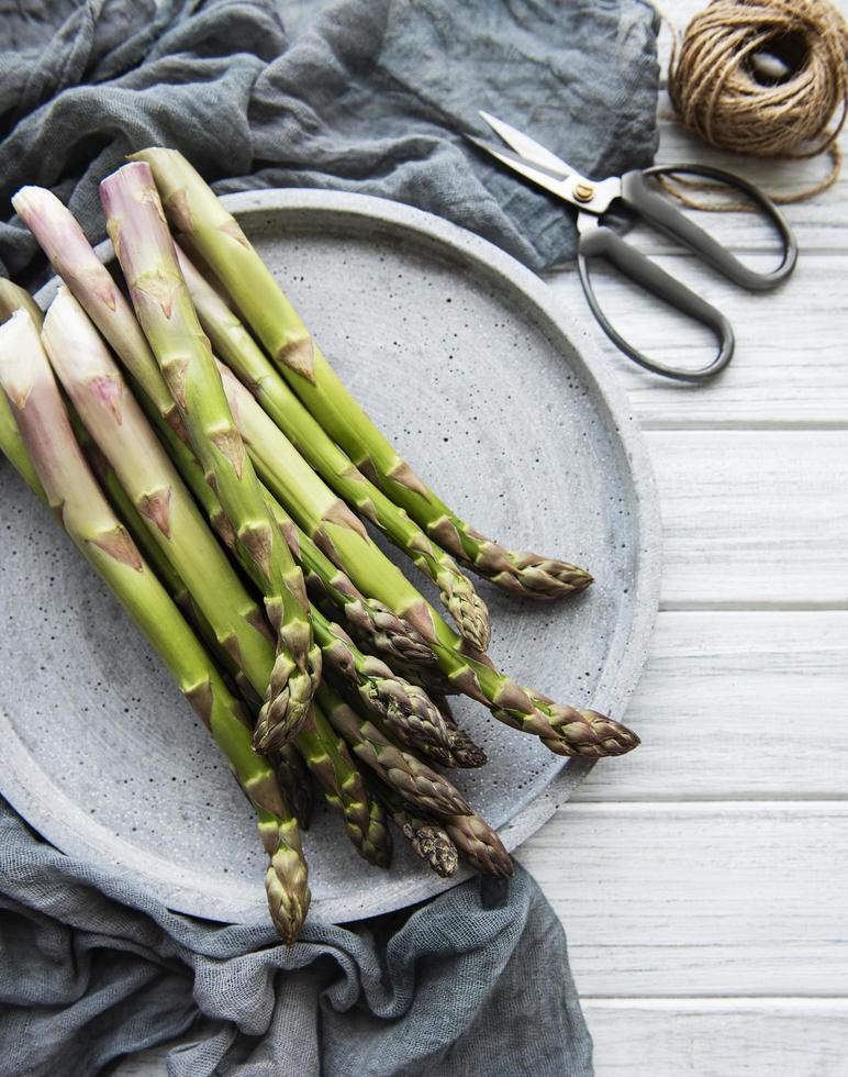 verse groene asperges foto