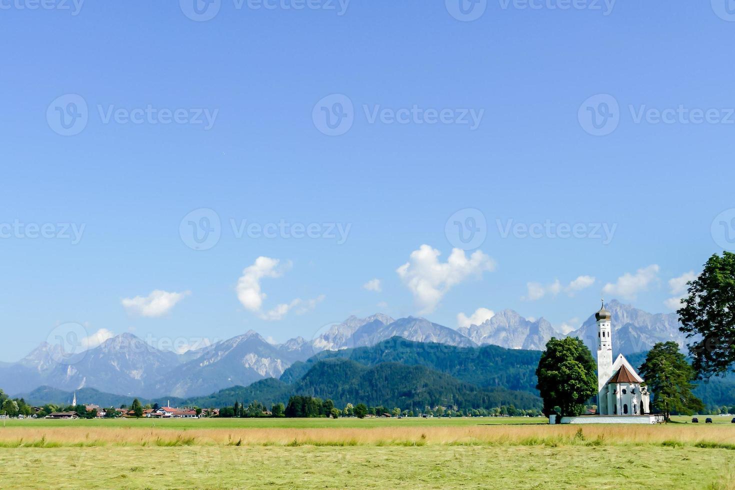 een landschap met een duidelijk foto