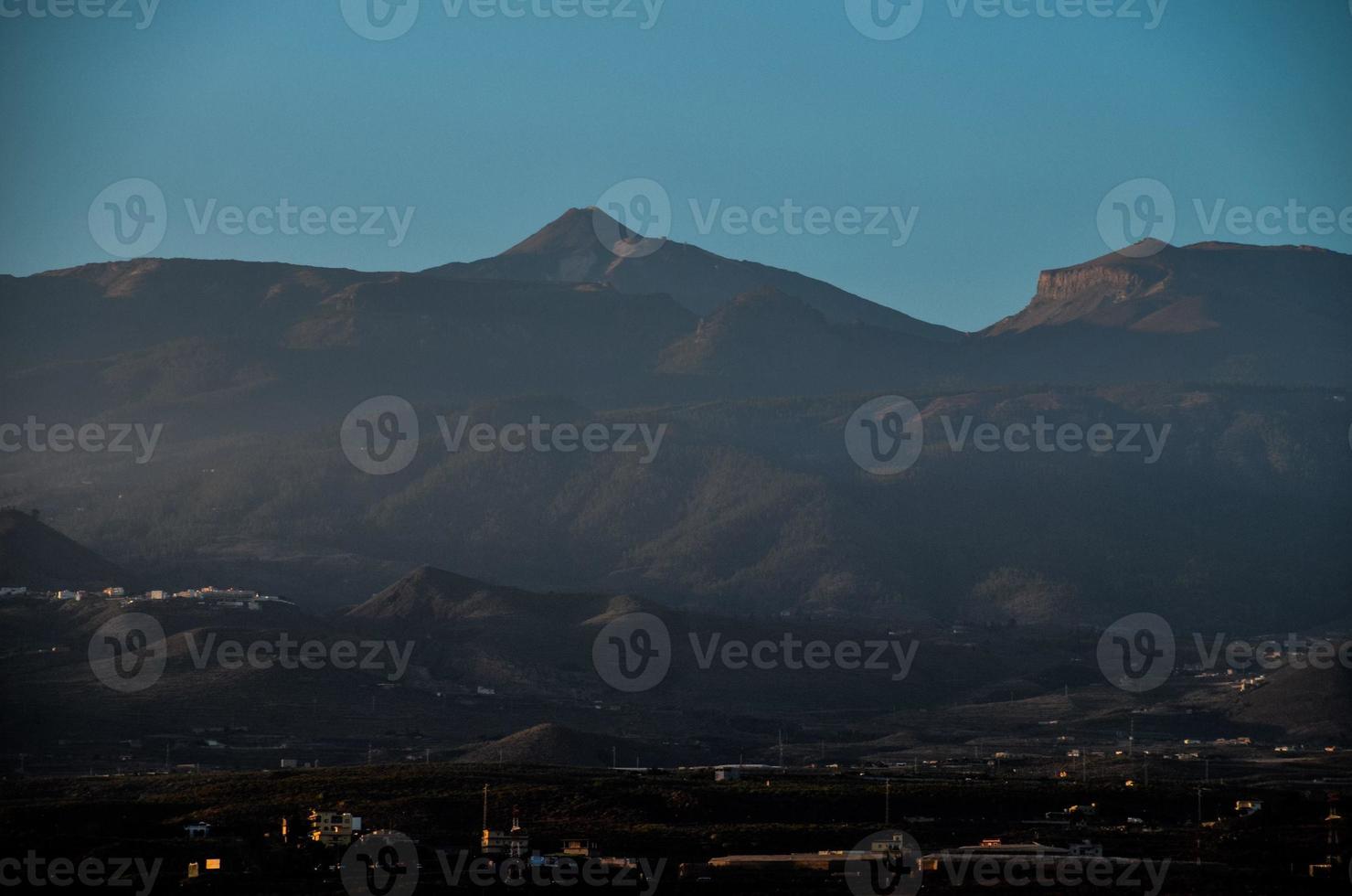 schilderachtige berglandschap foto