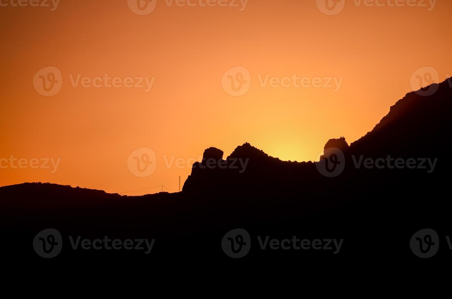 kleurrijk lucht Bij zonsondergang foto