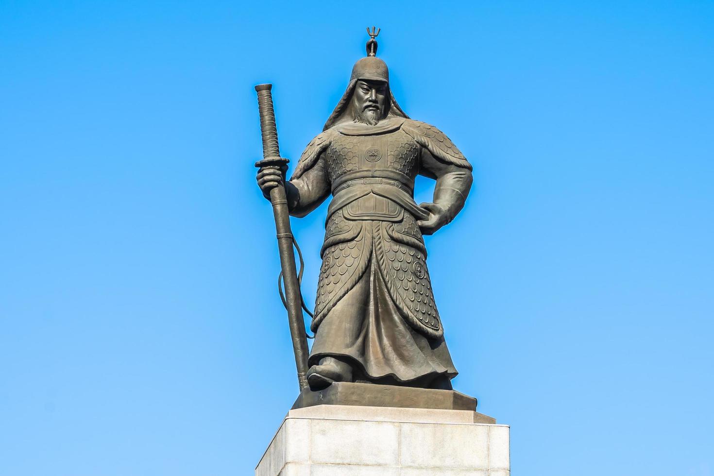 standbeeld van admiraal yi sun shin in seoul city zuid-korea foto