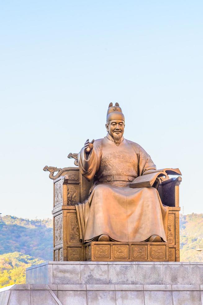 koning sejong standbeeld in seoul city, zuid-korea foto