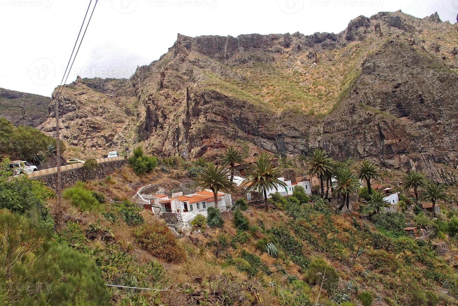 visie van de pittoreske stad- van masca Aan de Spaans kanarie eiland Tenerife foto