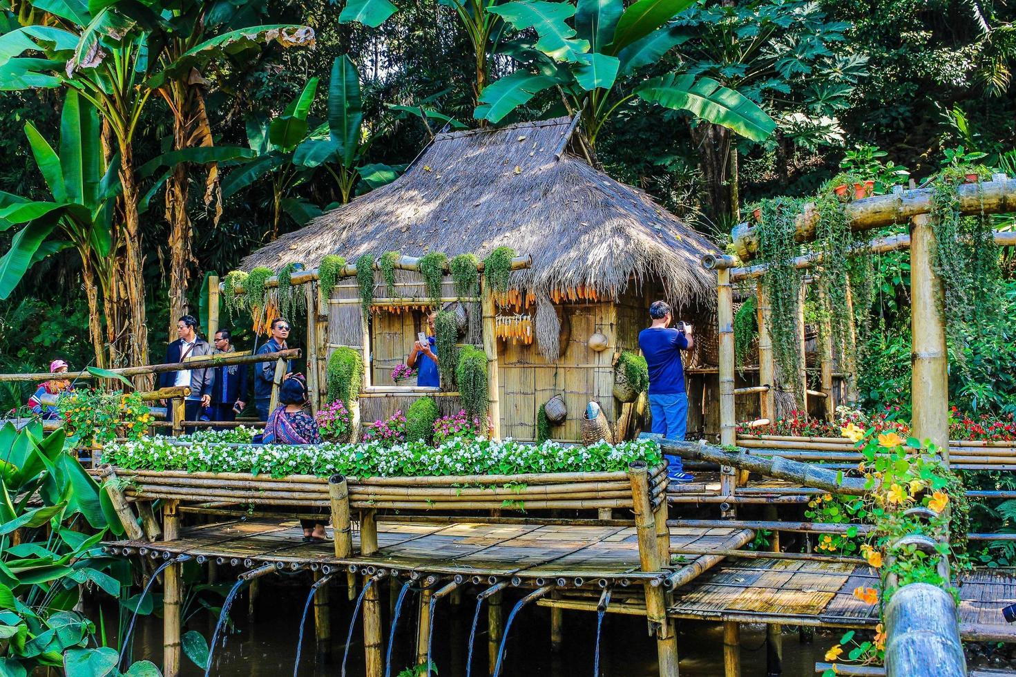 chiang rai, thailand 2017 - doi tung-tuinen foto