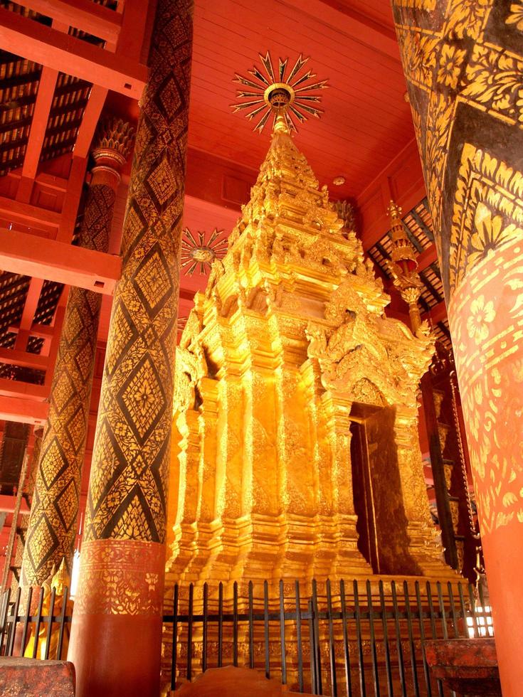 Lampang, Thailand 2013- Wat Phra That Lampang Luang Temple foto