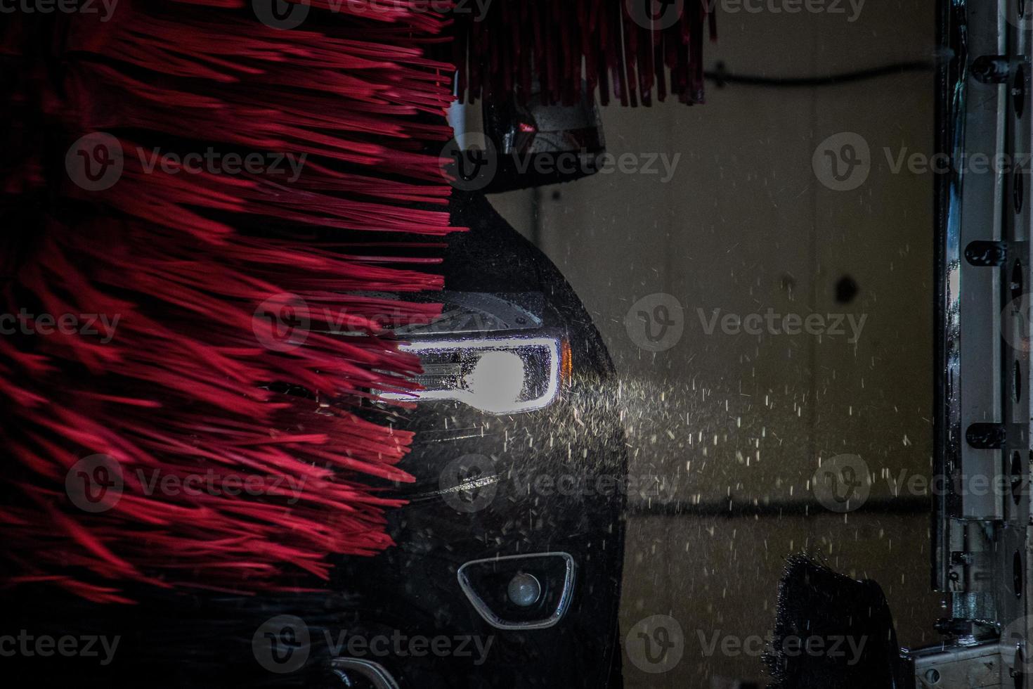 gaan door de auto wassen foto