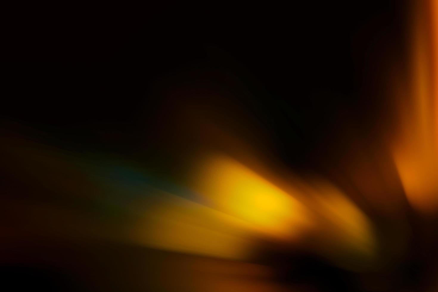 regenboog lens optisch gloed film stof bedekking effect wijnoogst abstract bokeh licht lekken foto retro camera onscherp vervagen reflectie helder zonnestralen. gebruik scherm bedekking mode voor foto verwerken.