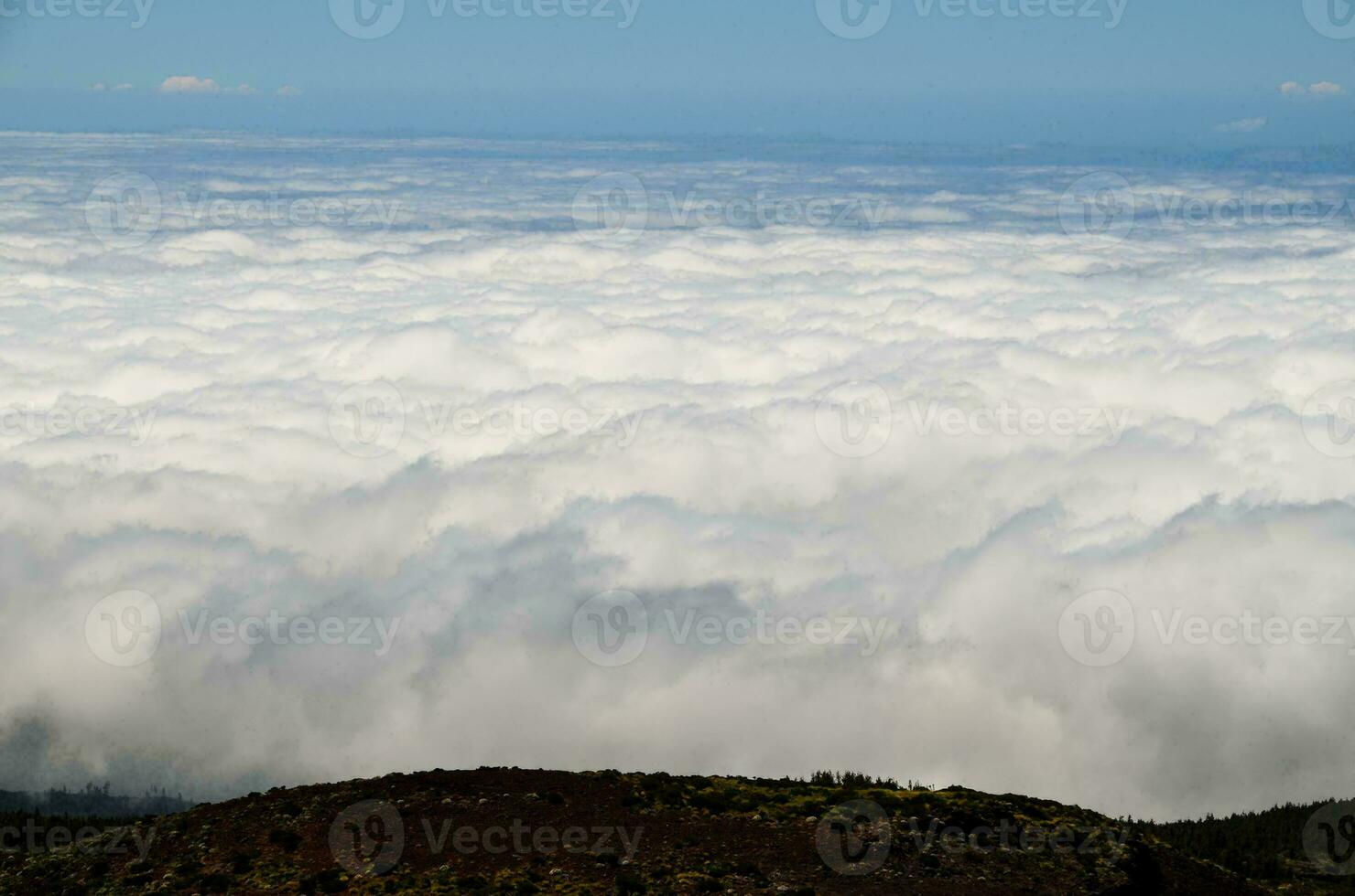 mooie bewolkte hemel foto