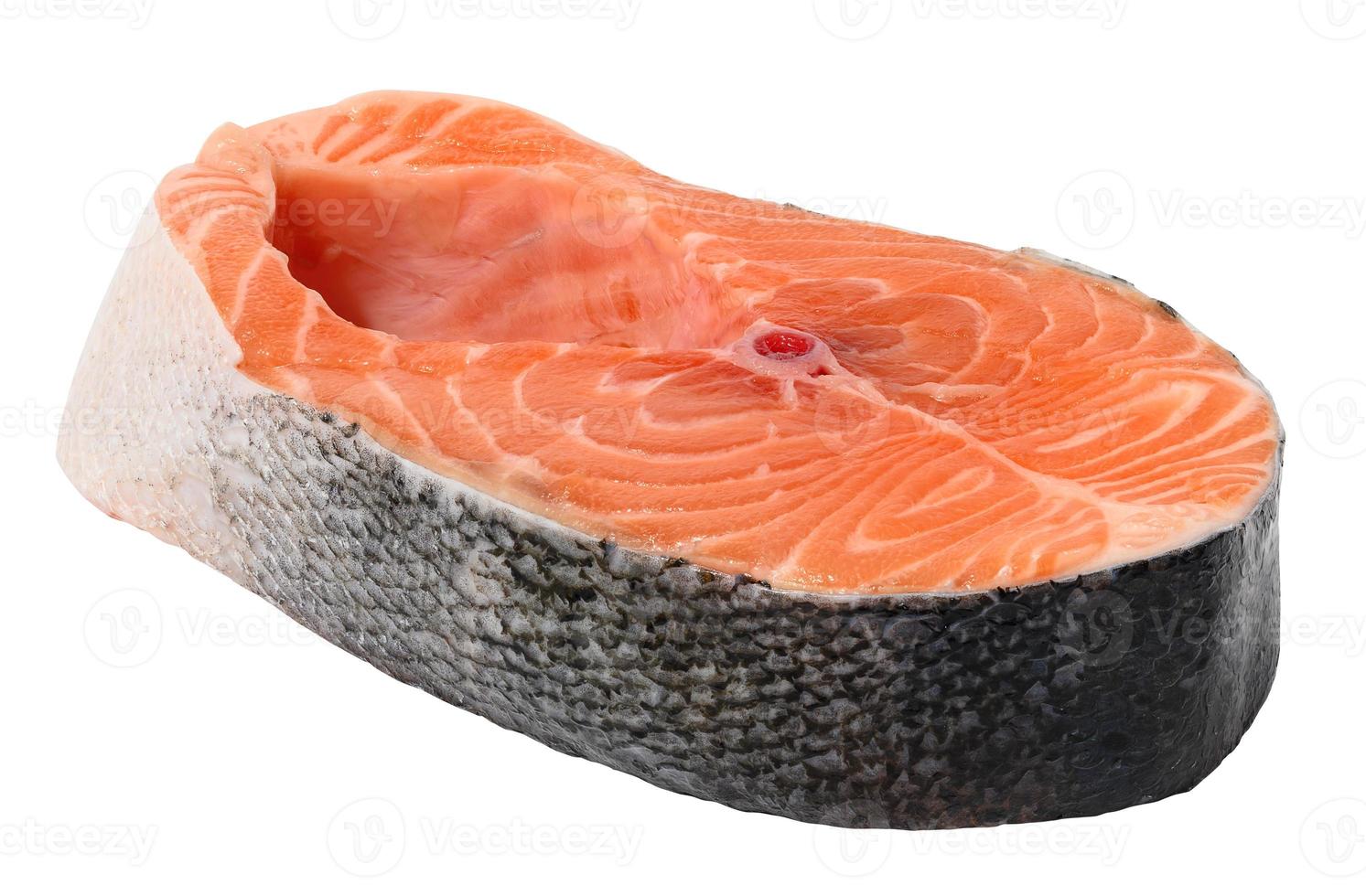 rauw Zalm steak Aan een wit geïsoleerd achtergrond foto