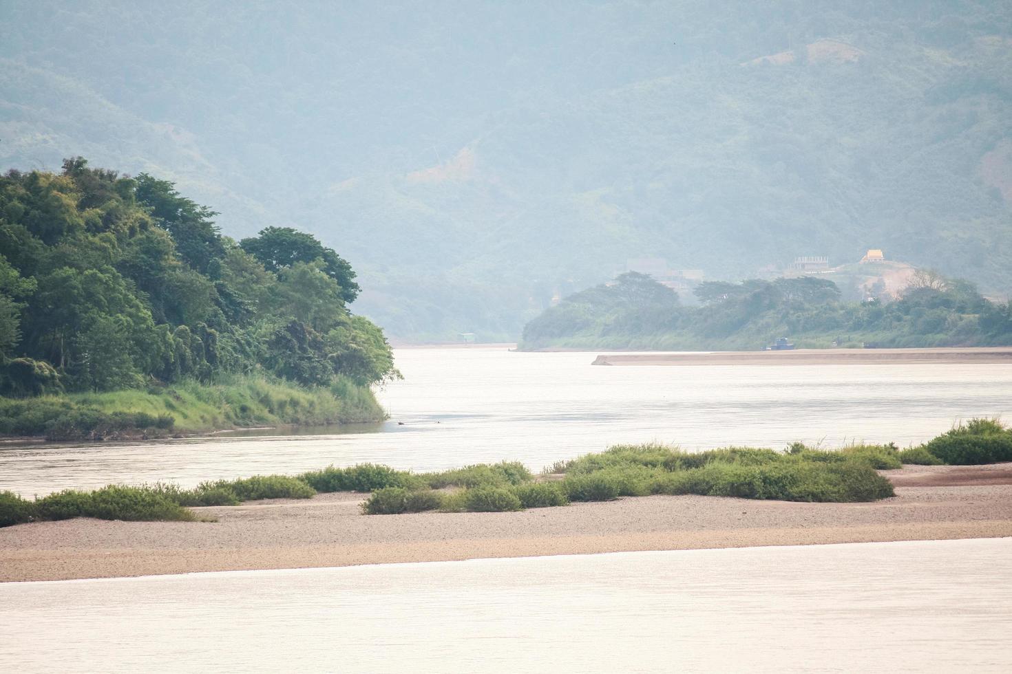 mooi landschap van berg en natuur in de buurt mekhong rivier- de thais-laos grens chaingkhong distric Thailand foto