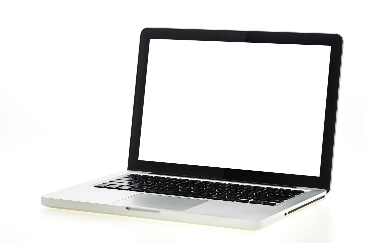 laptop die op wit wordt geïsoleerd foto