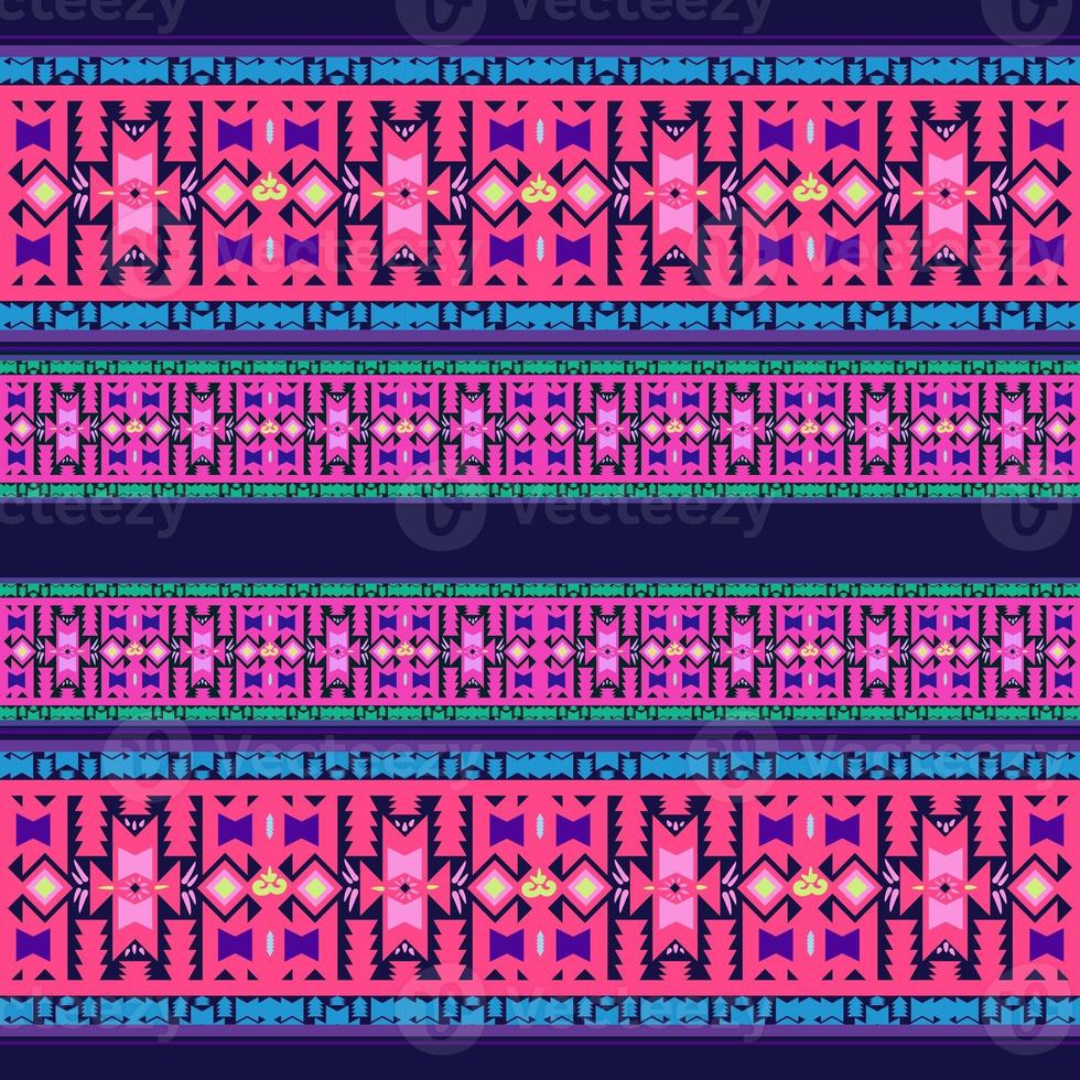 ikat meetkundig folklore ornament. tribal etnisch textuur. naadloos gestreept patroon in aztec stijl. figuur tribal borduurwerk. Indisch, scandinavisch, zigeuner ja, Mexicaans, volk patroon.ikat naadloos patroon. foto