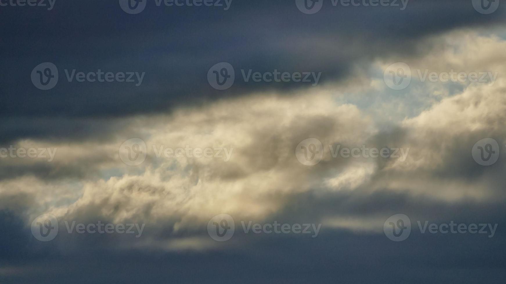 wolken in de lucht foto