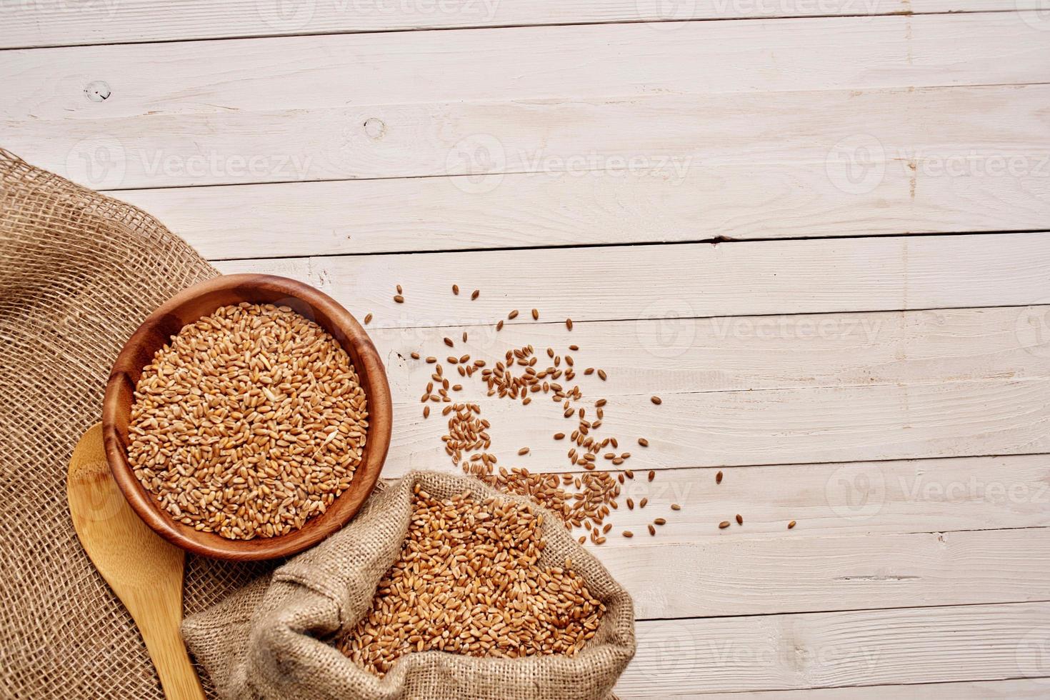 ontbijtgranen Aan de tafel voedsel natuurlijk ingrediënten detailopname foto