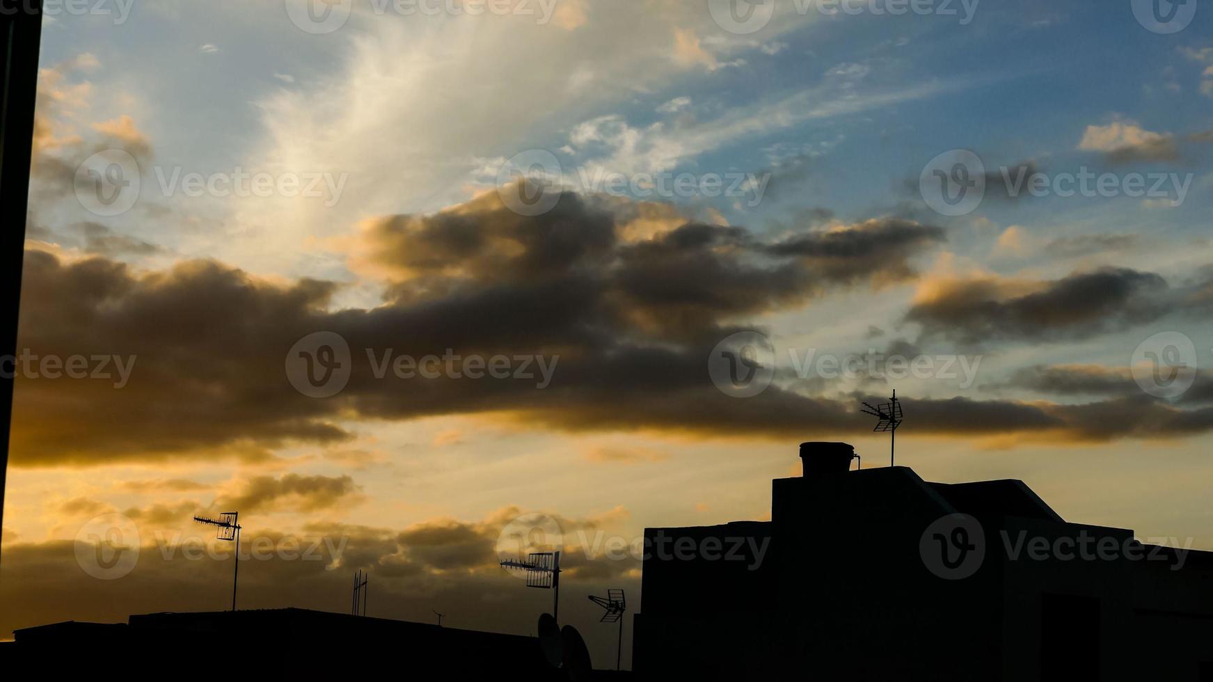 wolken aan de hemel foto