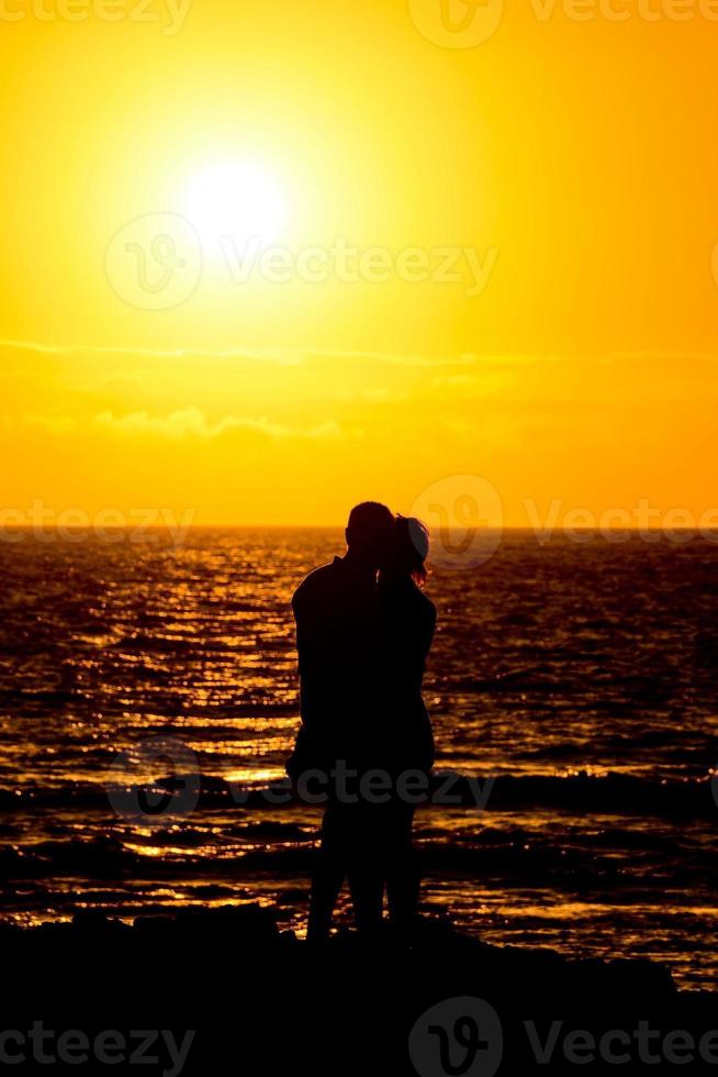 zonsondergang over de zee foto