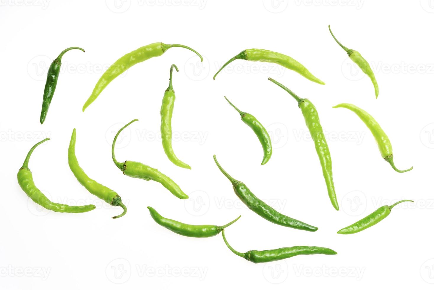 groen Chili peper geïsoleerd Aan wit foto