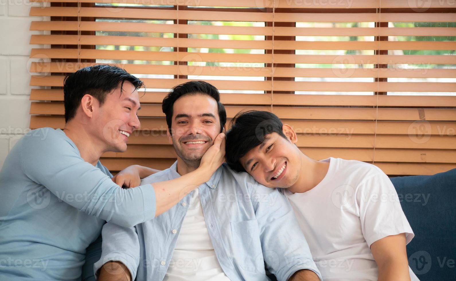 groep van lgbt liefde is niet over de liefde van alleen maar twee mensen, zijn liefde dat niet reeks nummer. maar definieert geluk foto