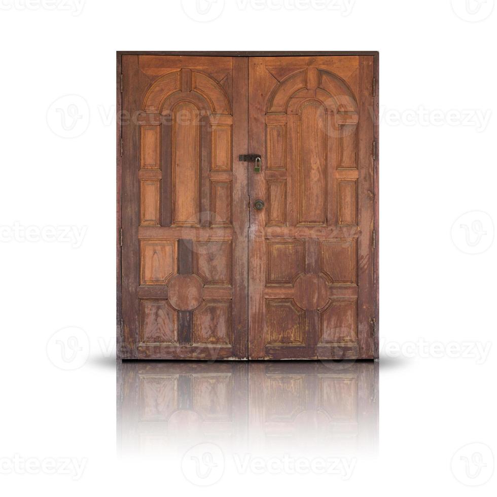 oud houten deur geïsoleerd Aan wit achtergrond foto