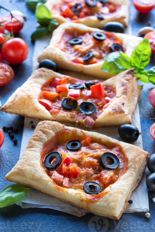 Italiaans mini pizza foto