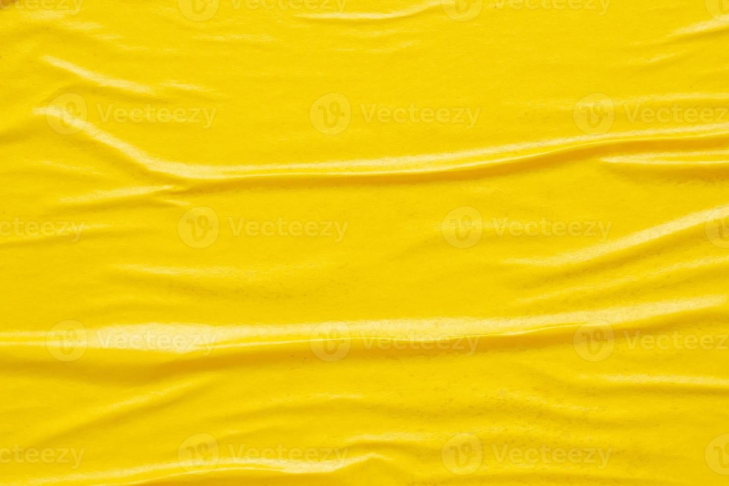 blanco geel verfrommeld en gevouwen papier poster structuur achtergrond foto