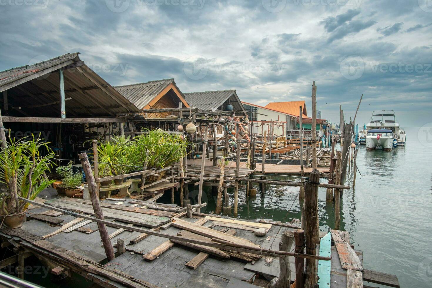 dagtocht naar ko phi phi in de zuidelijke eilanden van thailand foto