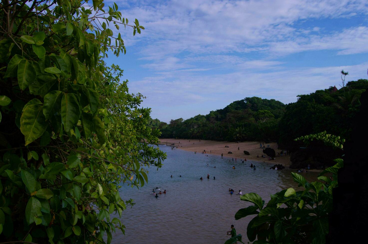 balekambang strand landschap in malang, Indonesië foto