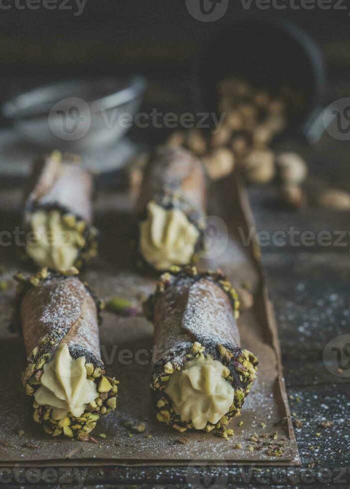 knapperig eigengemaakt cannoli foto