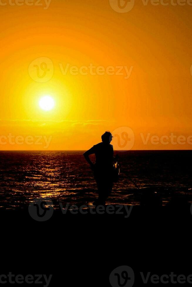 prachtig uitzicht op de zonsondergang foto