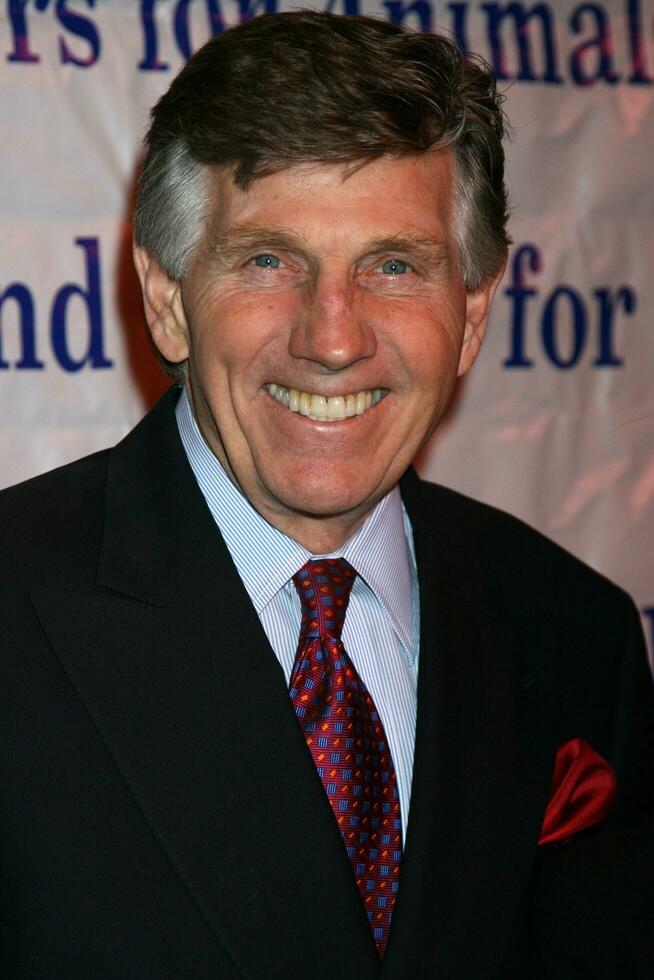 gary collins aankomen Bij de acteurs anderen voor dieren gebraden van Carol channing Bij de universeel hilton hotel in los angeles ca Aan november 15 20082008 foto