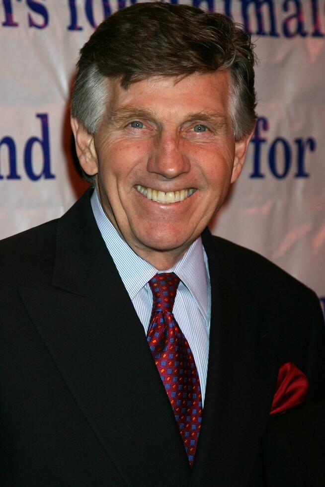 gary collins aankomen Bij de acteurs anderen voor dieren gebraden van Carol channing Bij de universeel hilton hotel in los angeles ca Aan november 15 20082008 foto