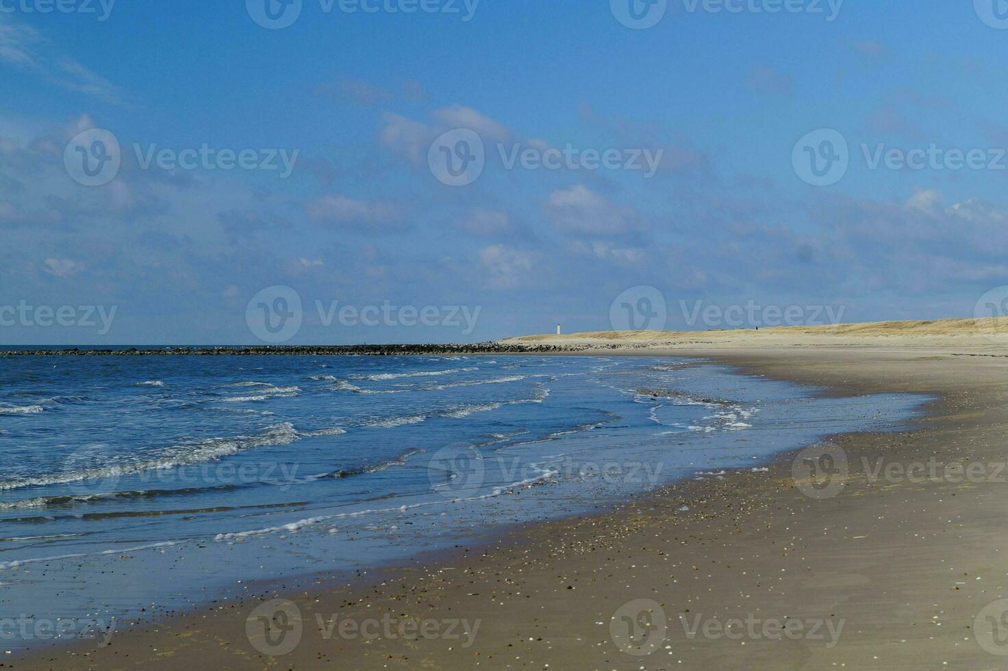 de eindeloos strand Bij de noordelijk zee hvidbjerg stranden blavand Denemarken foto