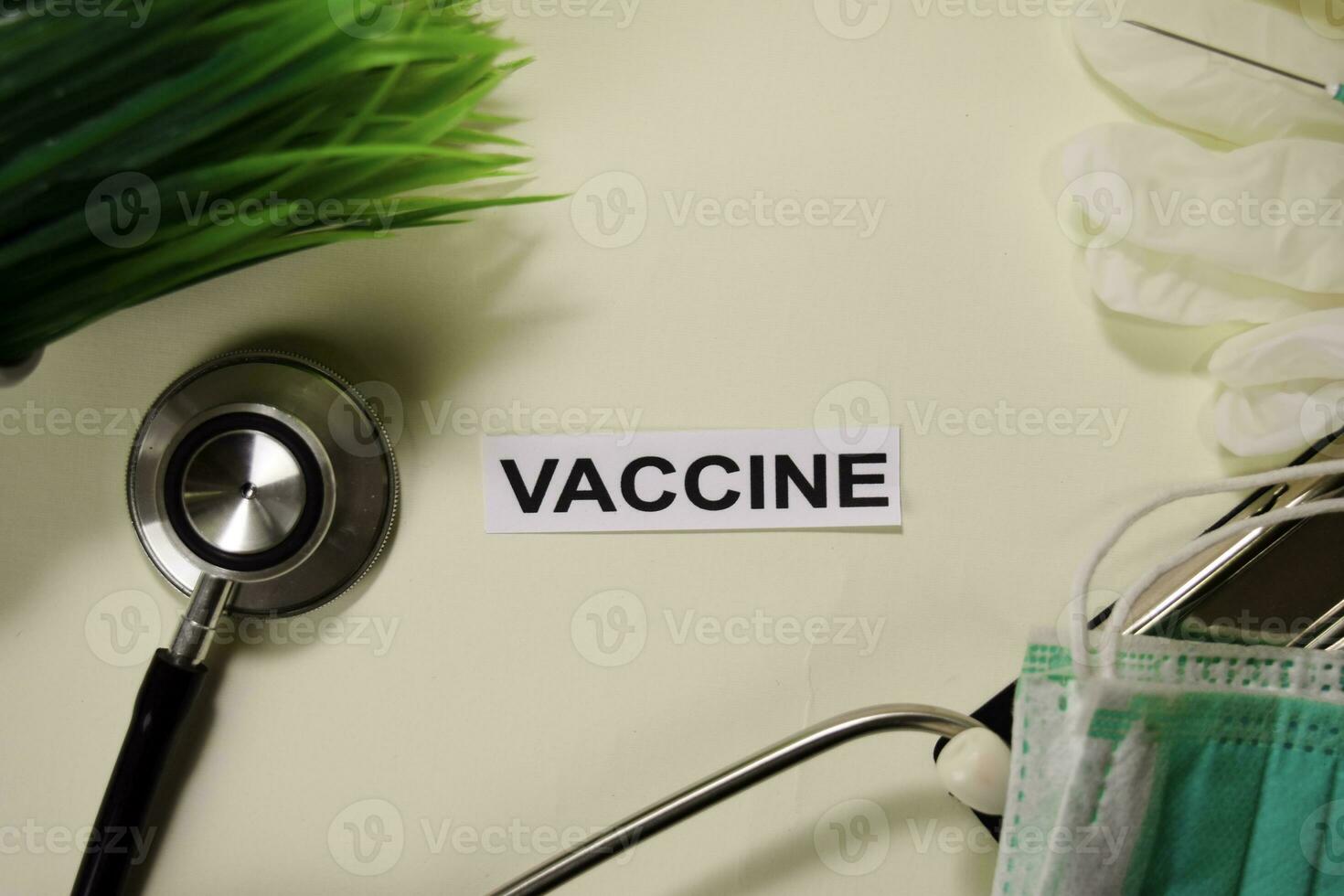 vaccin met inspiratie en gezondheidszorg medisch concept Aan bureau achtergrond foto