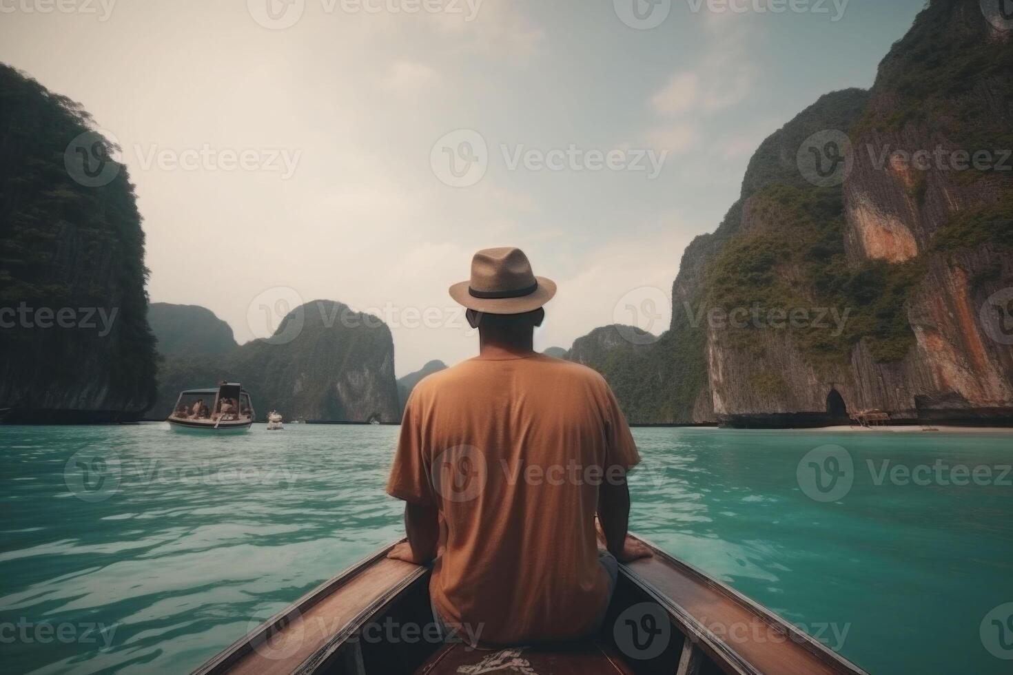 toerist Mens in hoed ontspannende Aan boot Bij de mooi eilanden, terug visie. generatief ai foto